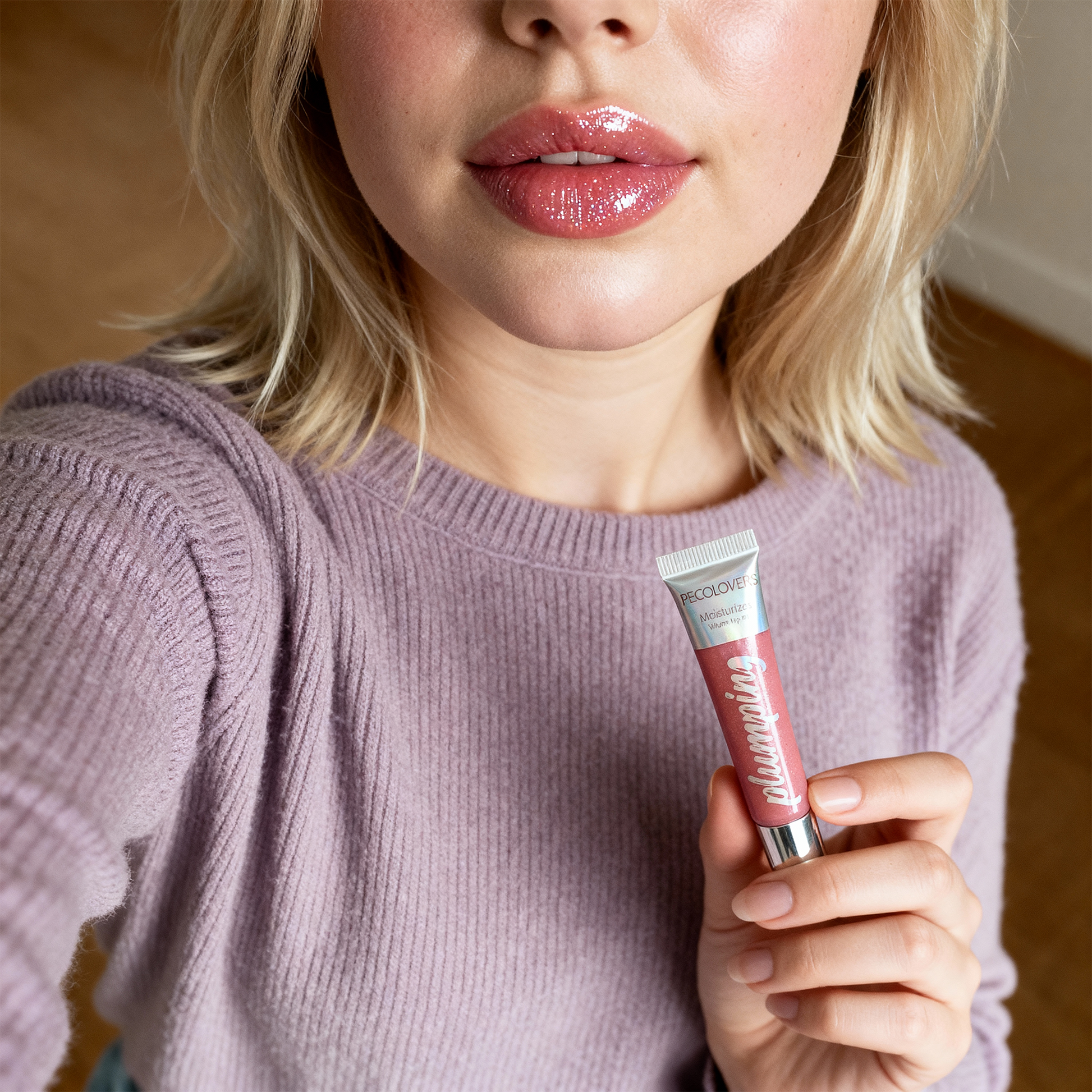 Lip Gloss with Fuller Lip Effect